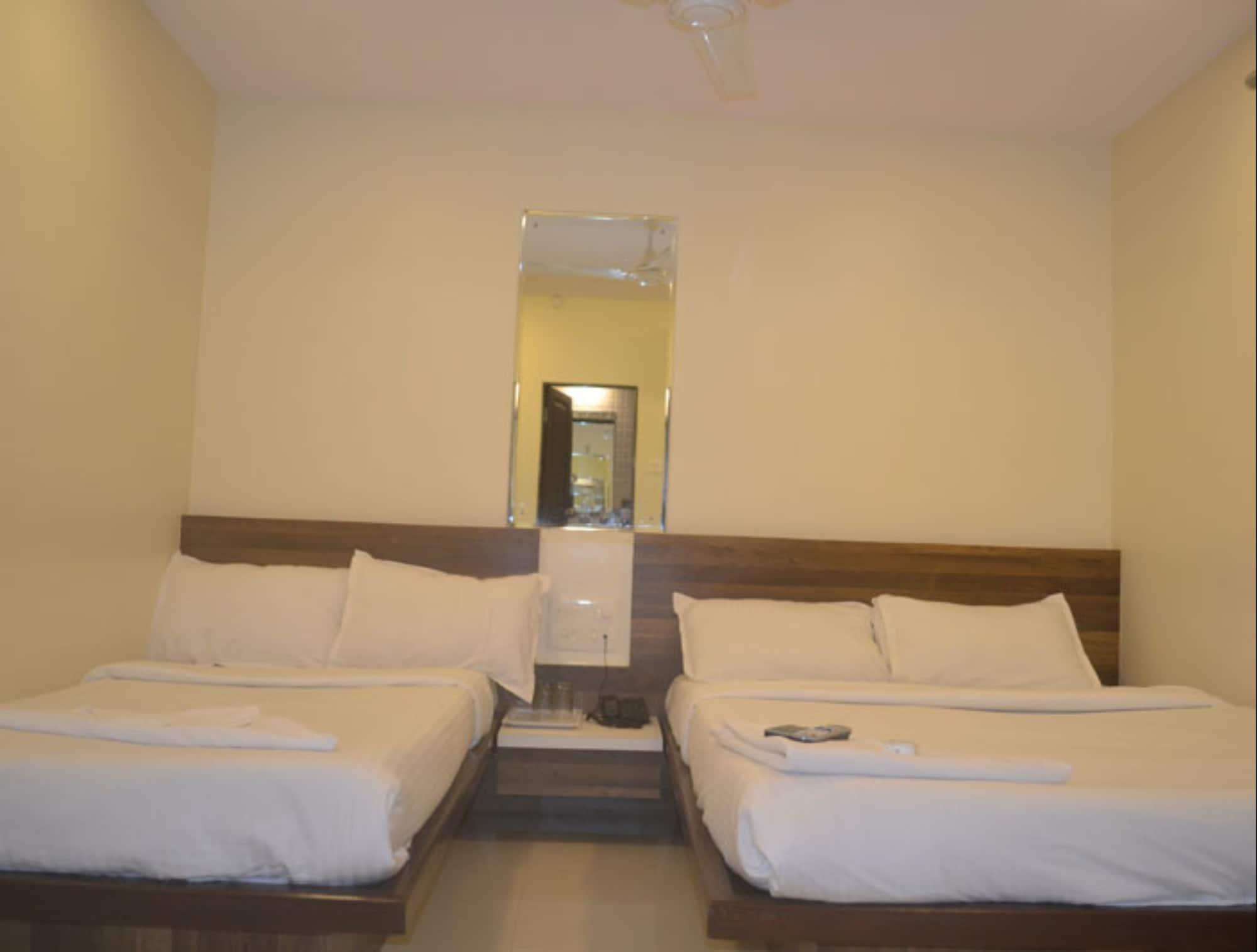 Airport Metro Hotel Mumbai Exterior photo