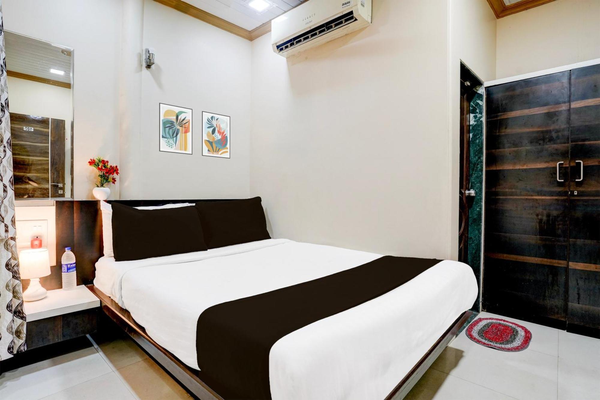 Airport Metro Hotel Mumbai Exterior photo