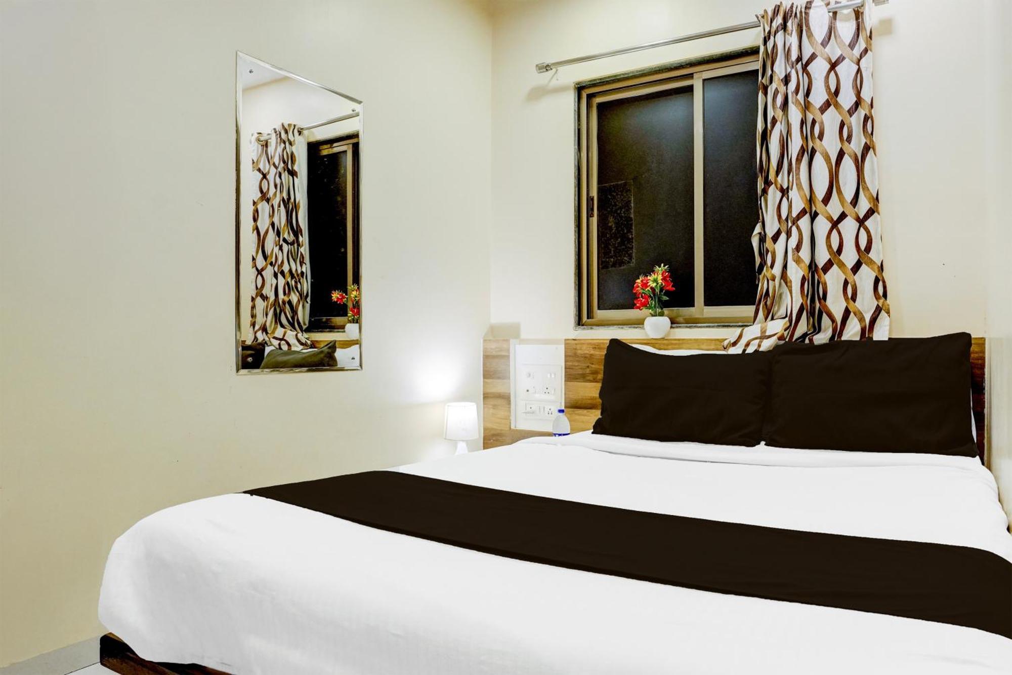 Airport Metro Hotel Mumbai Exterior photo