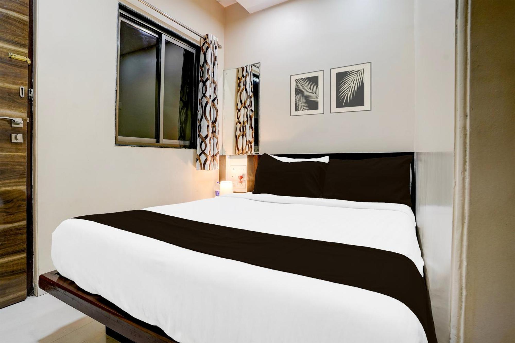 Airport Metro Hotel Mumbai Exterior photo